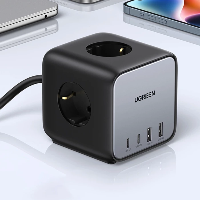 Ugreen Würfel Steckdosenleiste 65W USB / USB C + 3x AC Buchse schwarz (CD268)