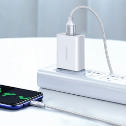 Vernickeltes USB-C QC3.0 UGREEN Kabel 1,5m mit Aluminiumstecker weiß