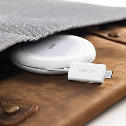 Ugreen 15W Qi kabelloses Ladegerät mit Silikonhülle MagSafe kompatibel weiß (CD245-40123)